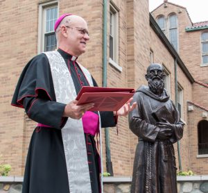 2018-07-30-solanus-statue-51-2