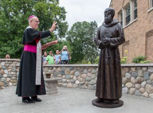 2018-07-30-solanus-statue-57-2