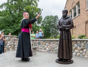 2018-07-30-solanus-statue-58-2