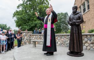 2018-07-30-solanus-statue-59-2